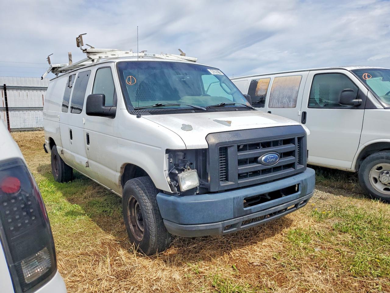 2011 Ford Econoline VIN 1FTNE2EL8BDA16268 photo 4