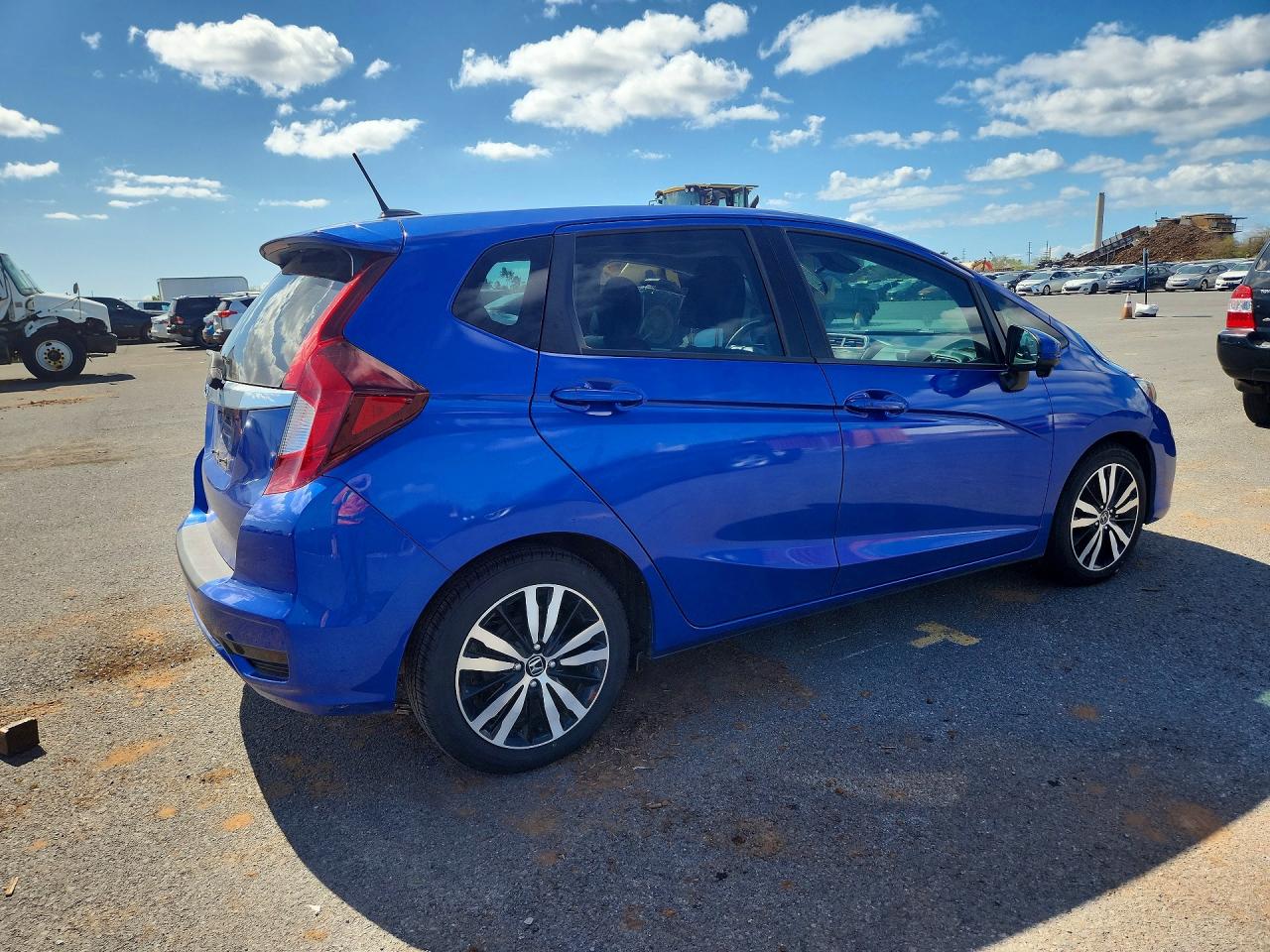 2020 Honda Fit VIN 3HGGK5H83LM704437 photo 3