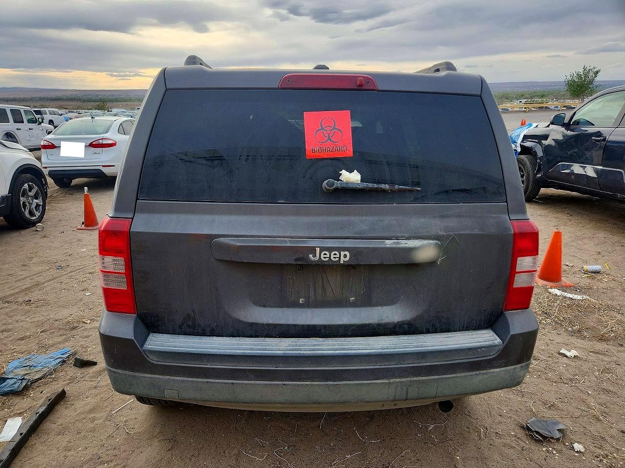 2016 Jeep Liberty VIN 1C4NJPBB2GD763294 photo 6
