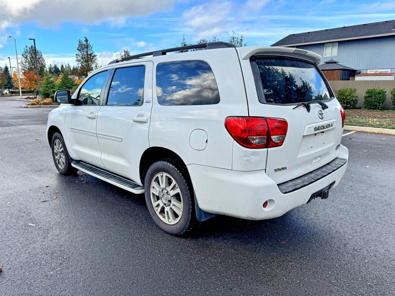 2008 Toyota Sequoia VIN 5TDBY64A78S023551 photo 3