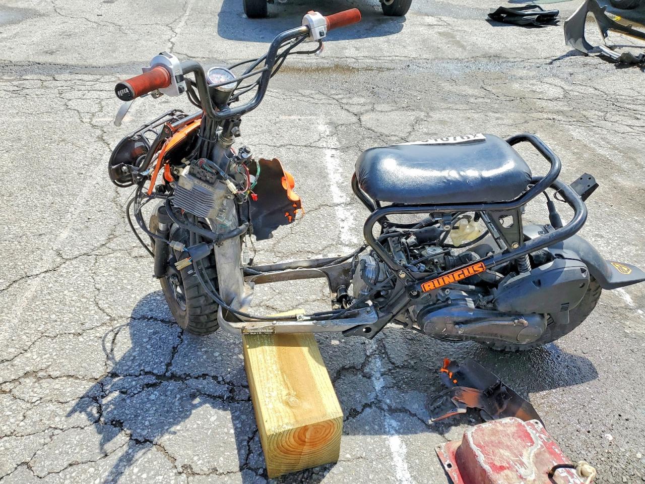 2019 HOND All other VIN JH2AF581XKK700281 photo 3