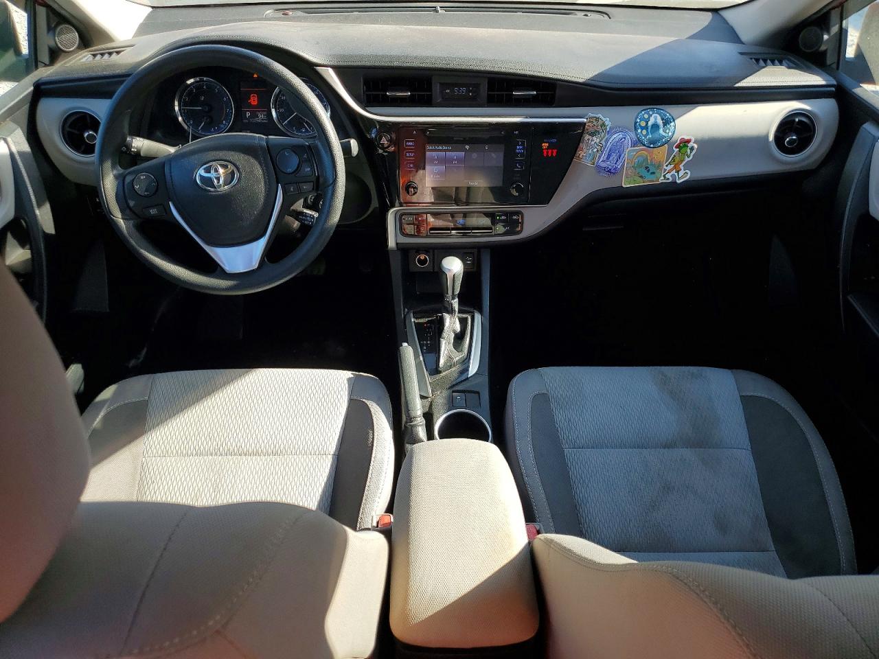 2018 Toyota Corolla VIN 2T1BURHEXJC019373 photo 8