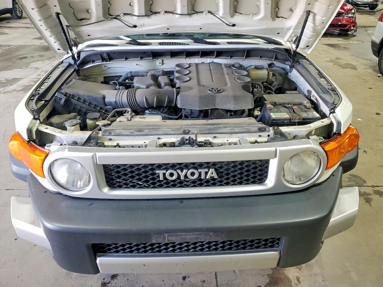 2013 Toyota Fj cruiser VIN JTEBU4BF1DK167530 photo 11