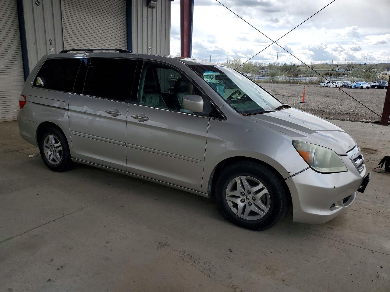 2005 HONDA Odyssey VIN 5FNRL38785B001990 photo 4