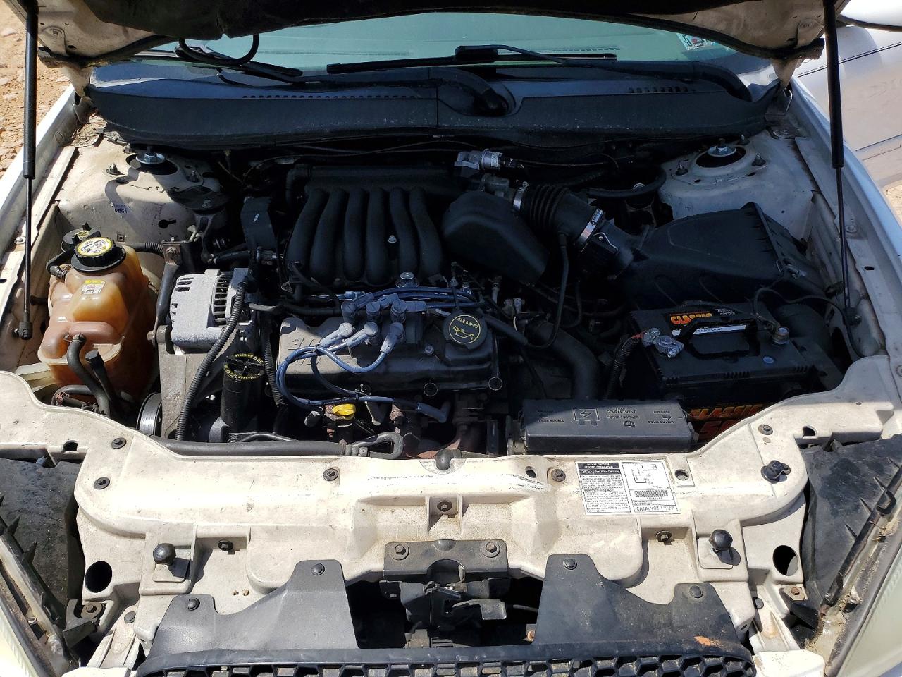 2002 Ford Taurus VIN 1FAFP53UX2A122305 photo 11