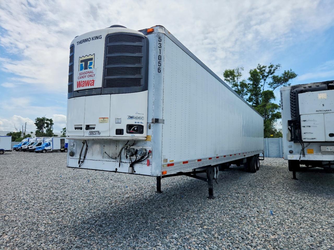 2015 UTILITY All models VIN 1UYVS2539FM245011 photo 2