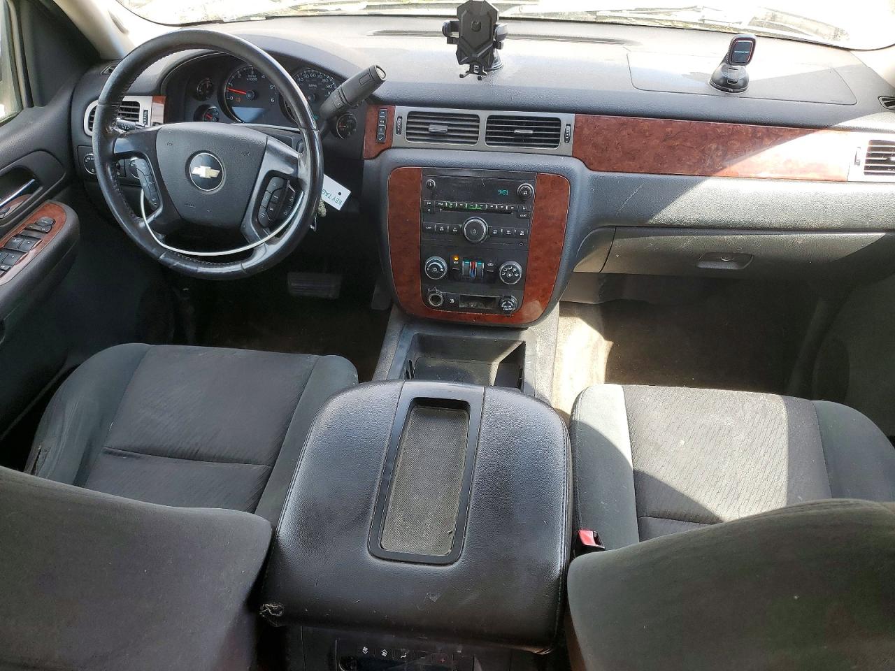 2009 Chevrolet Suburban VIN 1GNFK26319J116081 photo 8