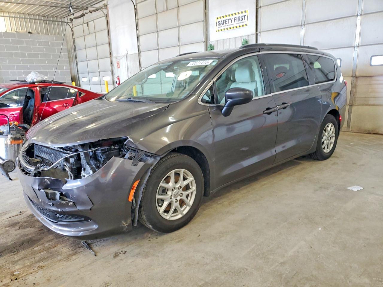 2021 Chrysler Minivan VIN 2C4RC1DG1MR543316 photo 1