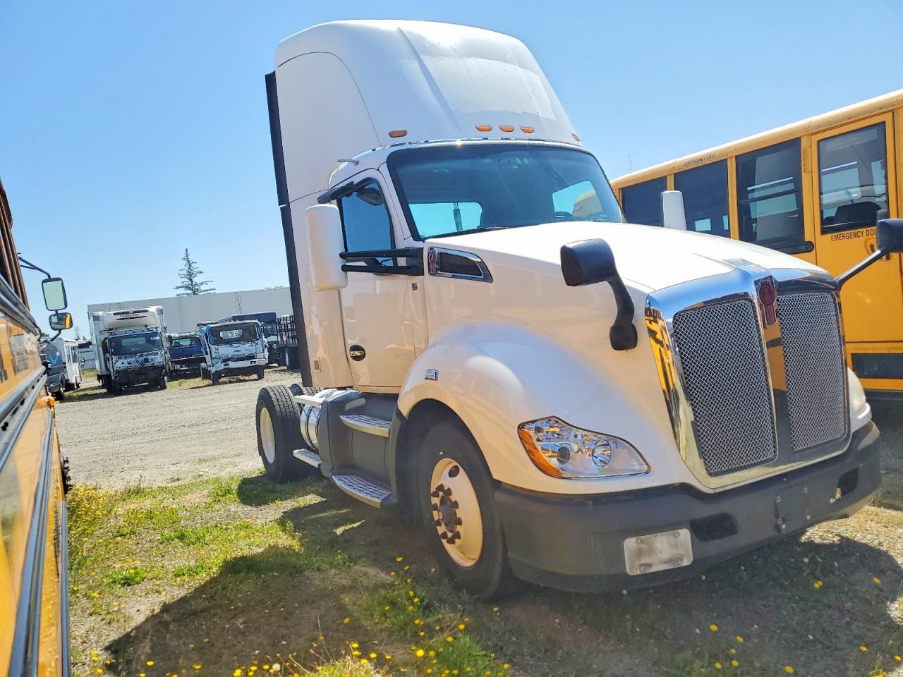 2017 KENWORTH All other VIN 1XKYA48X1HJ160388 photo 1