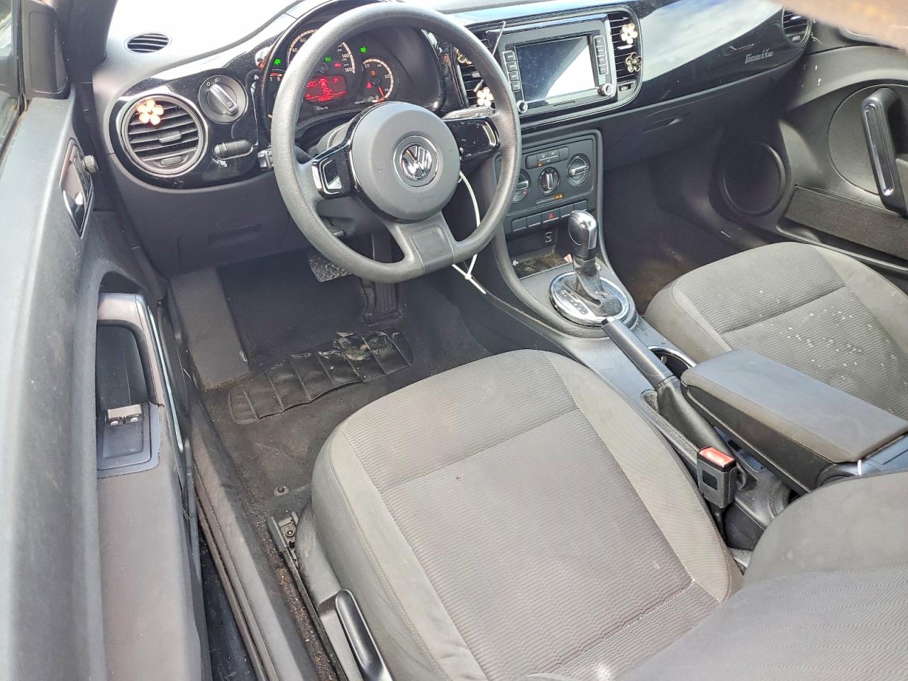 2014 VOLKSWAGEN Beetle VIN 3VWFP7AT8EM620572 photo 8