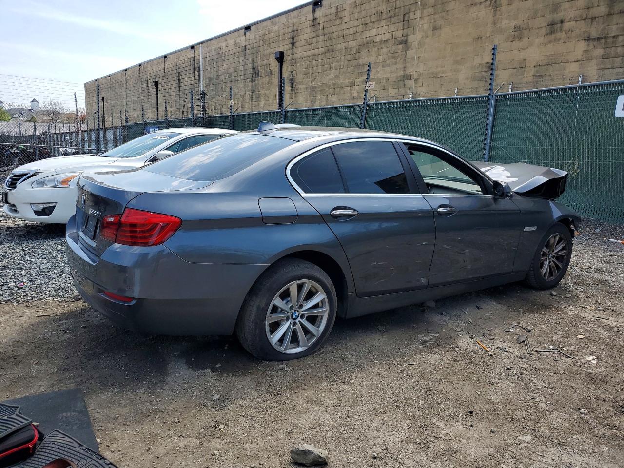 2016 BMW 5 series VIN WBA5A7C56GG643132 photo 3