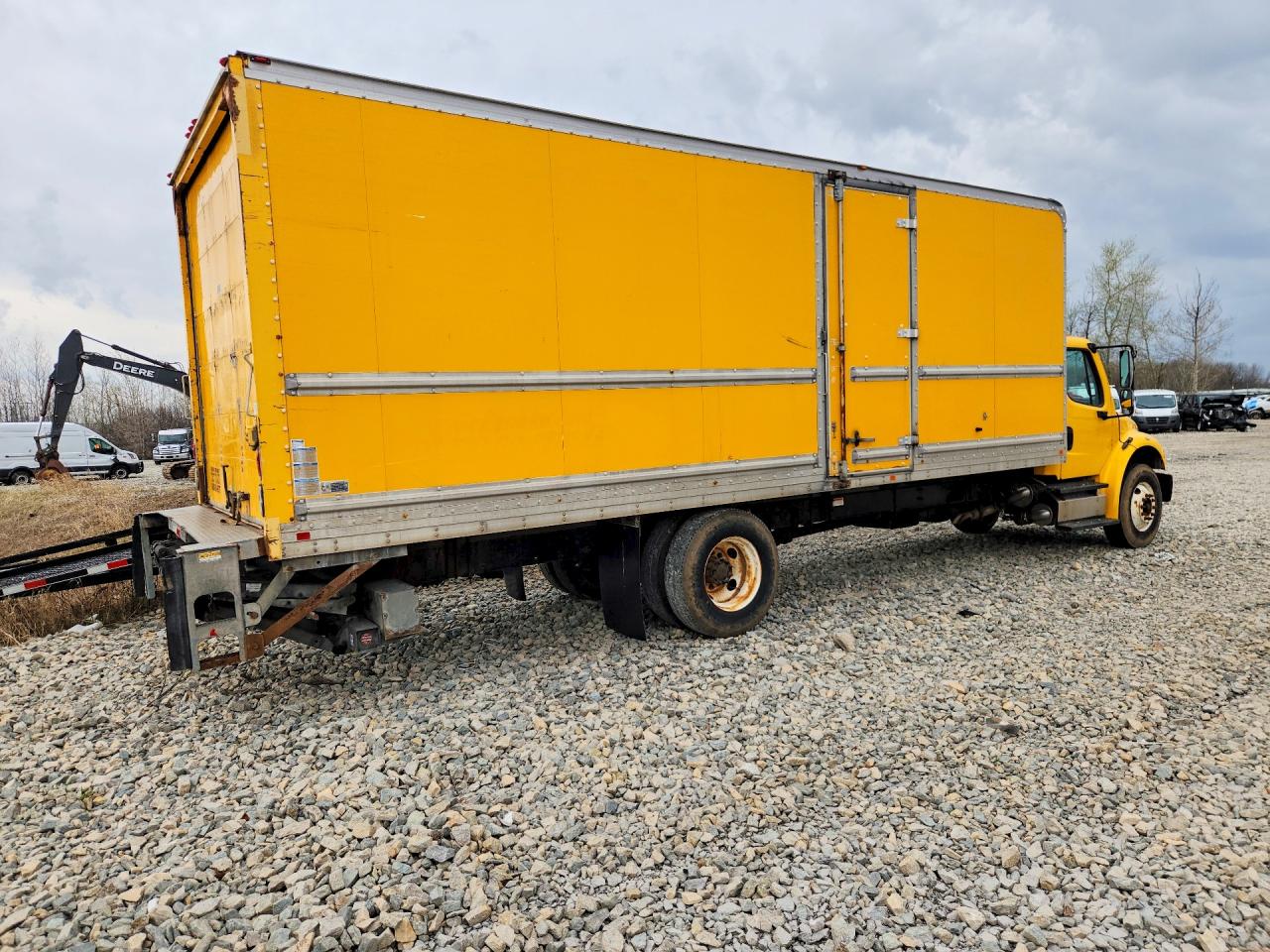 2013 FREIGHTLINER All other VIN 1FVACWDT6DDBV0462 photo 3