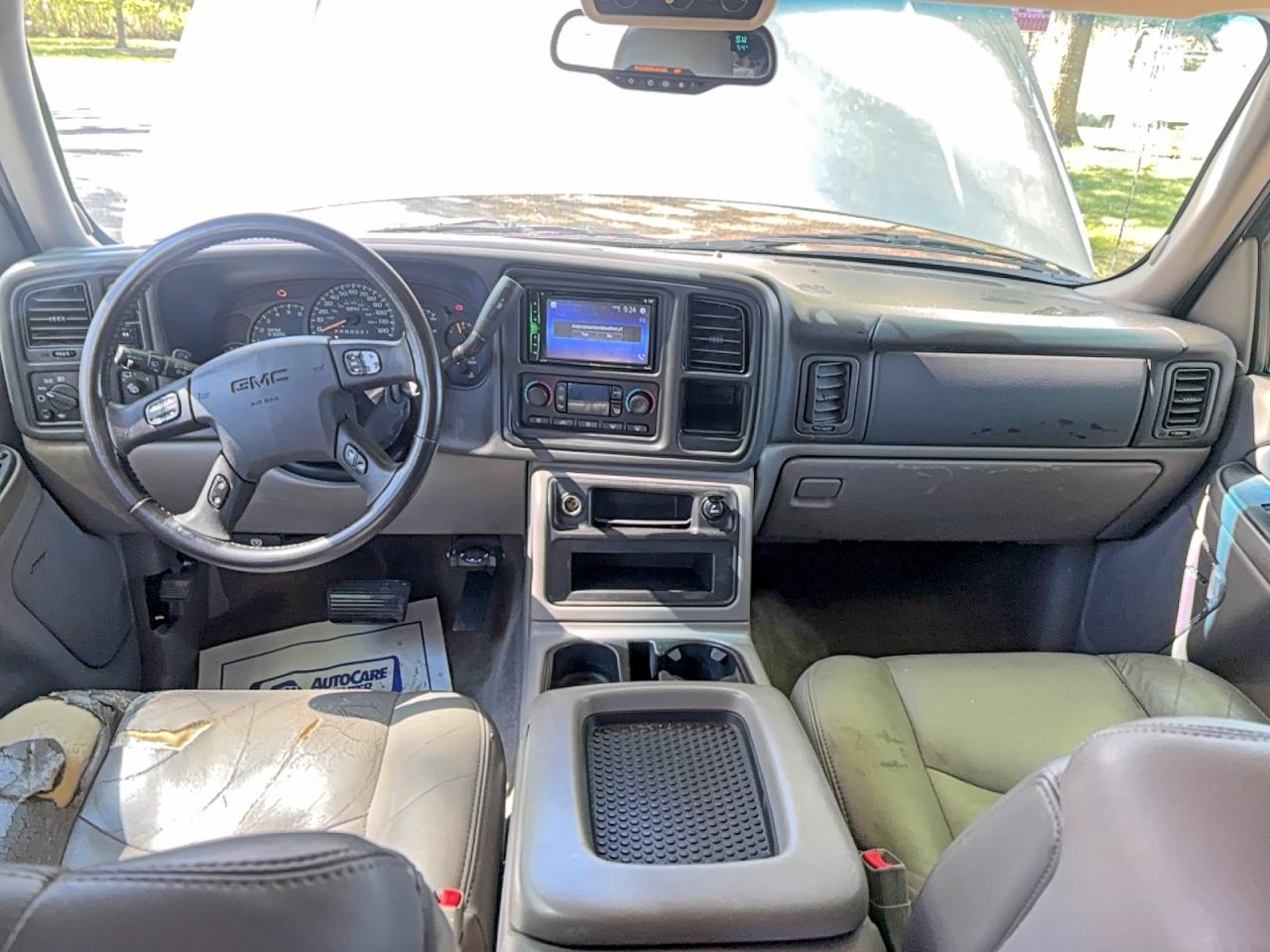 2006 GMC Yukon VIN 3GKGK26G46G134821 photo 9
