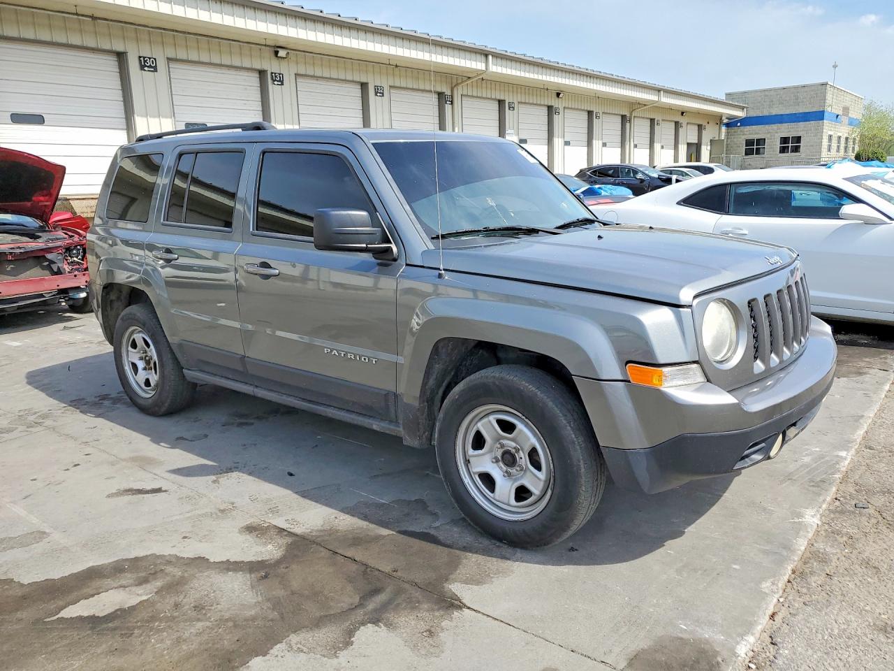 2013 Jeep Patriot VIN 1C4NJRBB8DD280593 photo 4