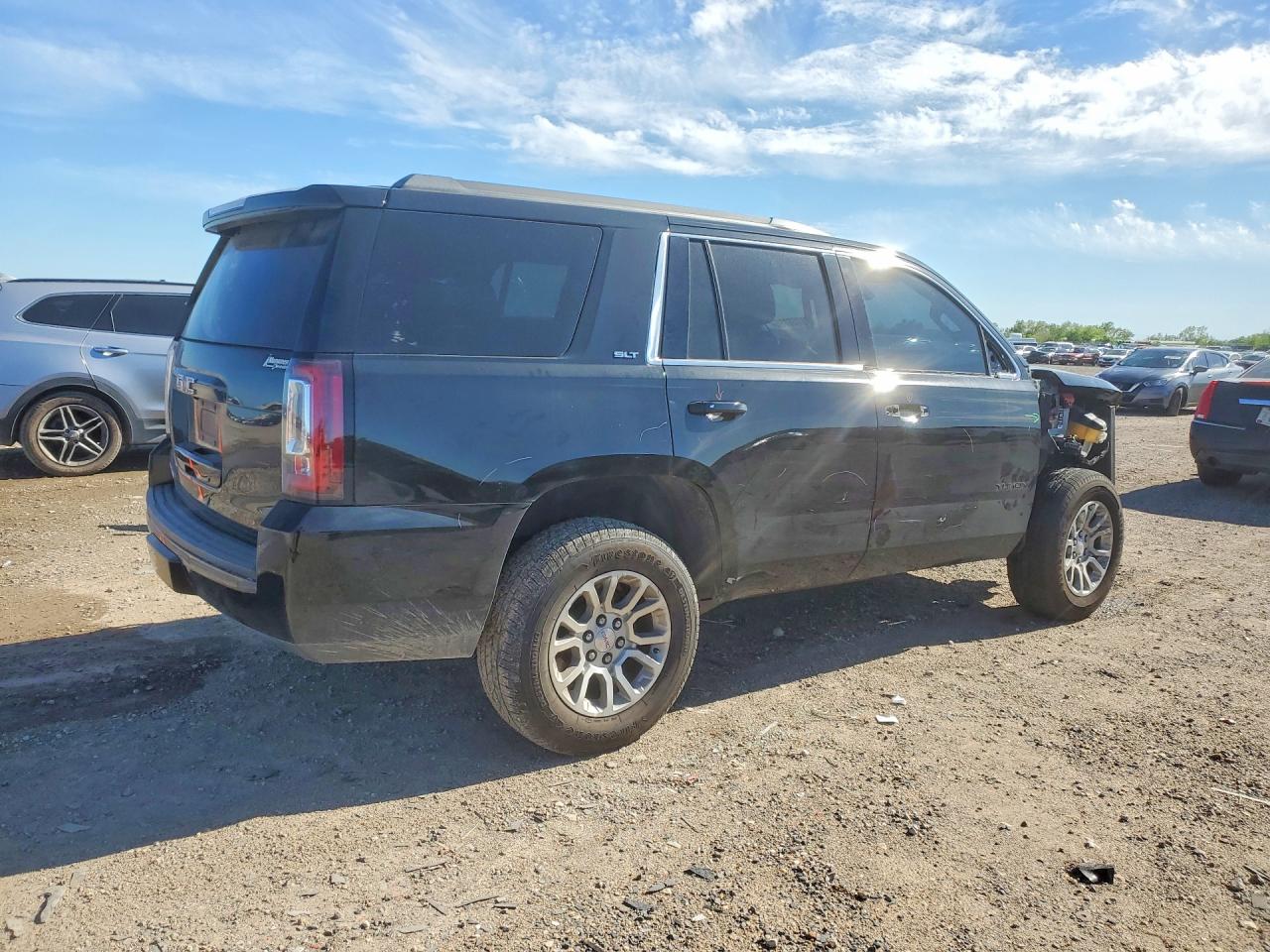 2020 GMC Yukon VIN 1GKS1BKC2LR254628 photo 3