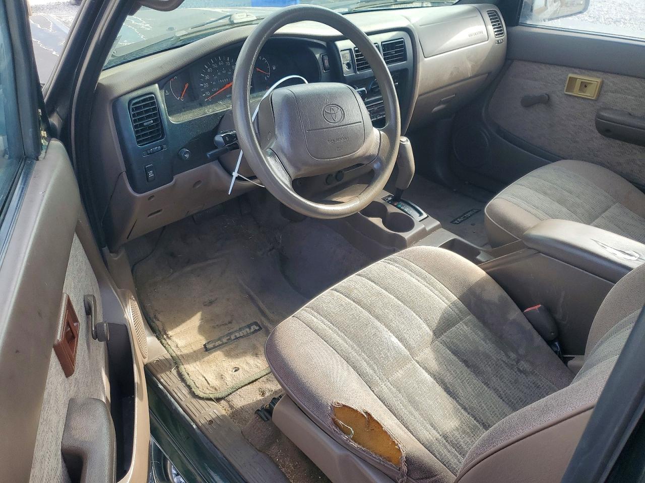 1999 Toyota Tacoma VIN 4TASM92N9XZ562829 photo 8