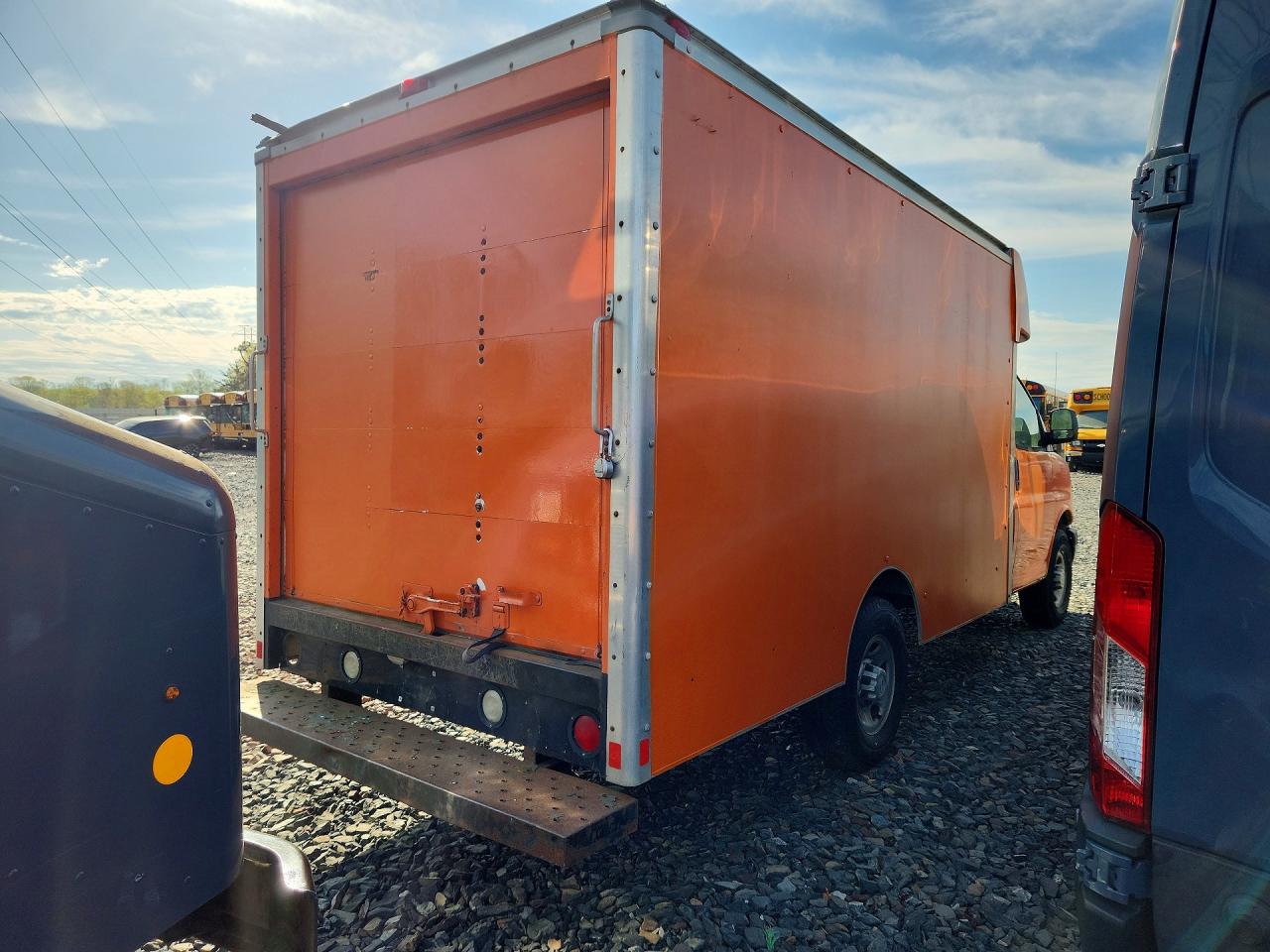 2015 CHEV Express VIN 1GB0G2CF4F1256852 photo 3