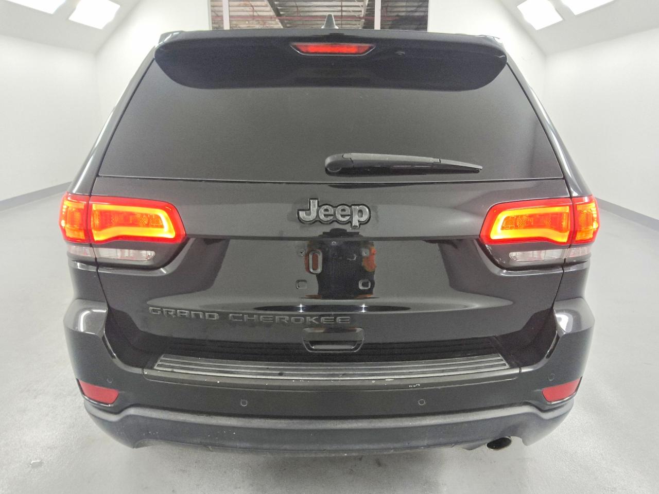 2017 Jeep Grand cher VIN 1C4RJEBG5HC779305 photo 6