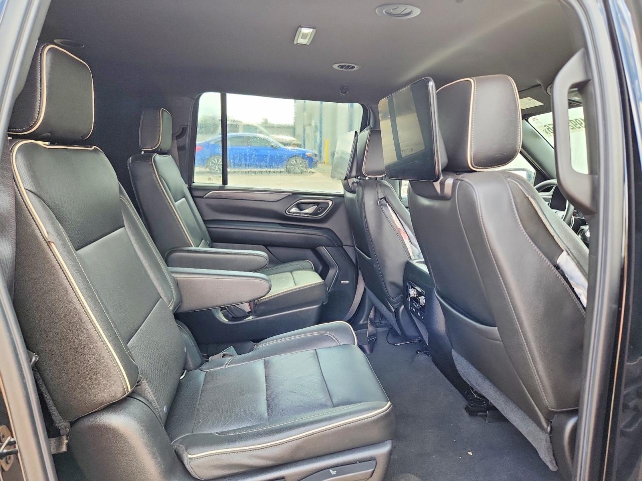 2021 GMC Yukon VIN 1GKS1GKD1MR463740 photo 11