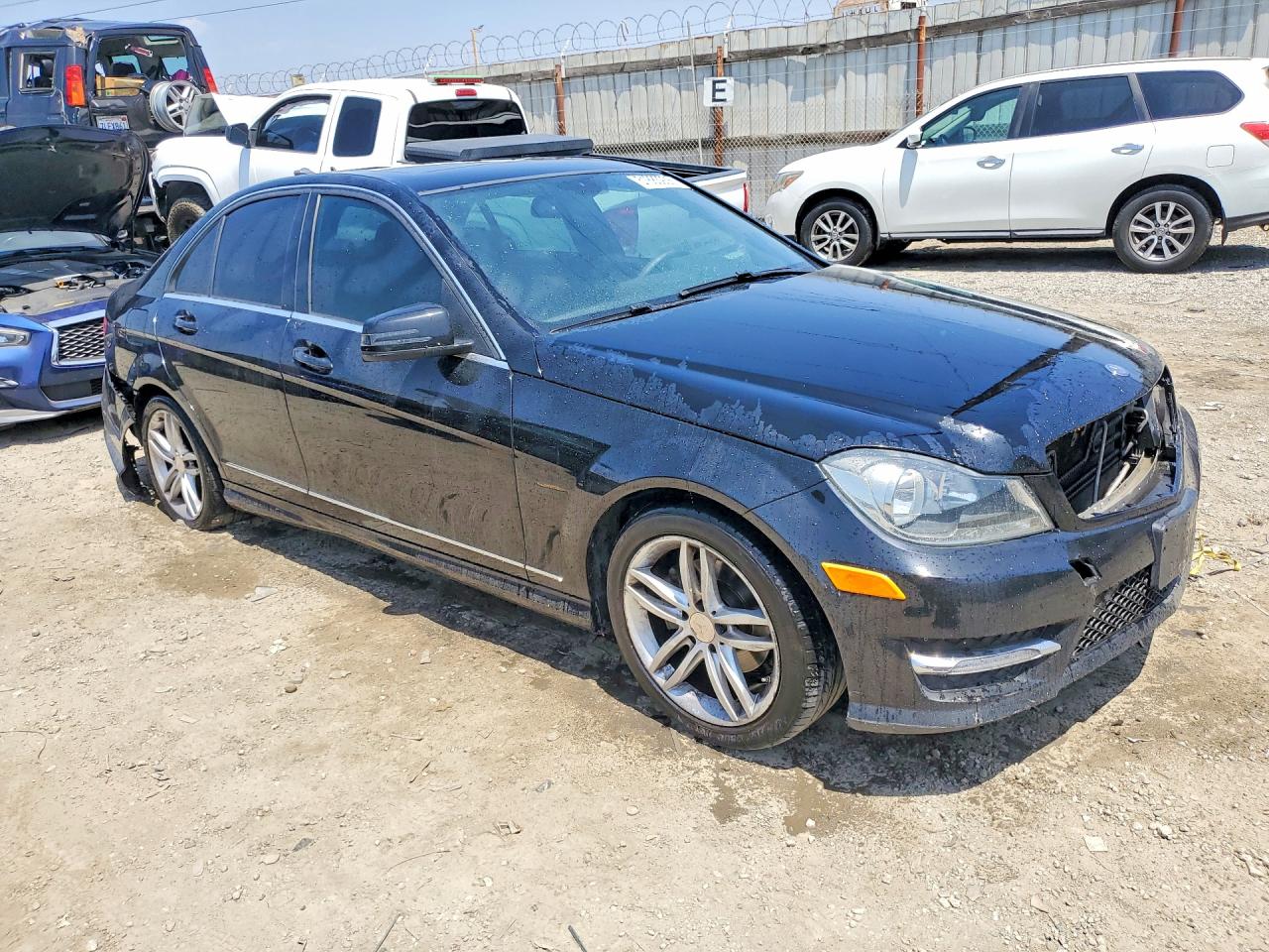 2014 Mercedes-Benz C class VIN WDDGF4HB3EG249441 photo 4