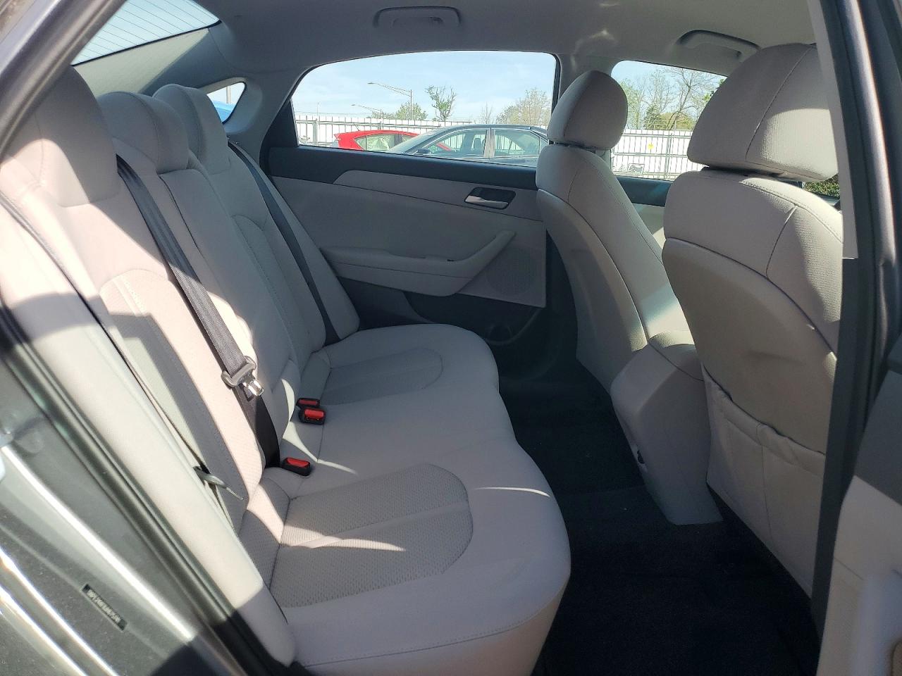 2018 Hyundai Sonata VIN 5NPE24AF8JH675741 photo 10