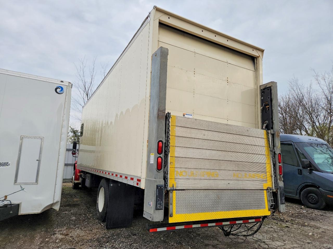 2018 FREIGHTLINER All other VIN 3ALACXFEXJDJS9657 photo 3