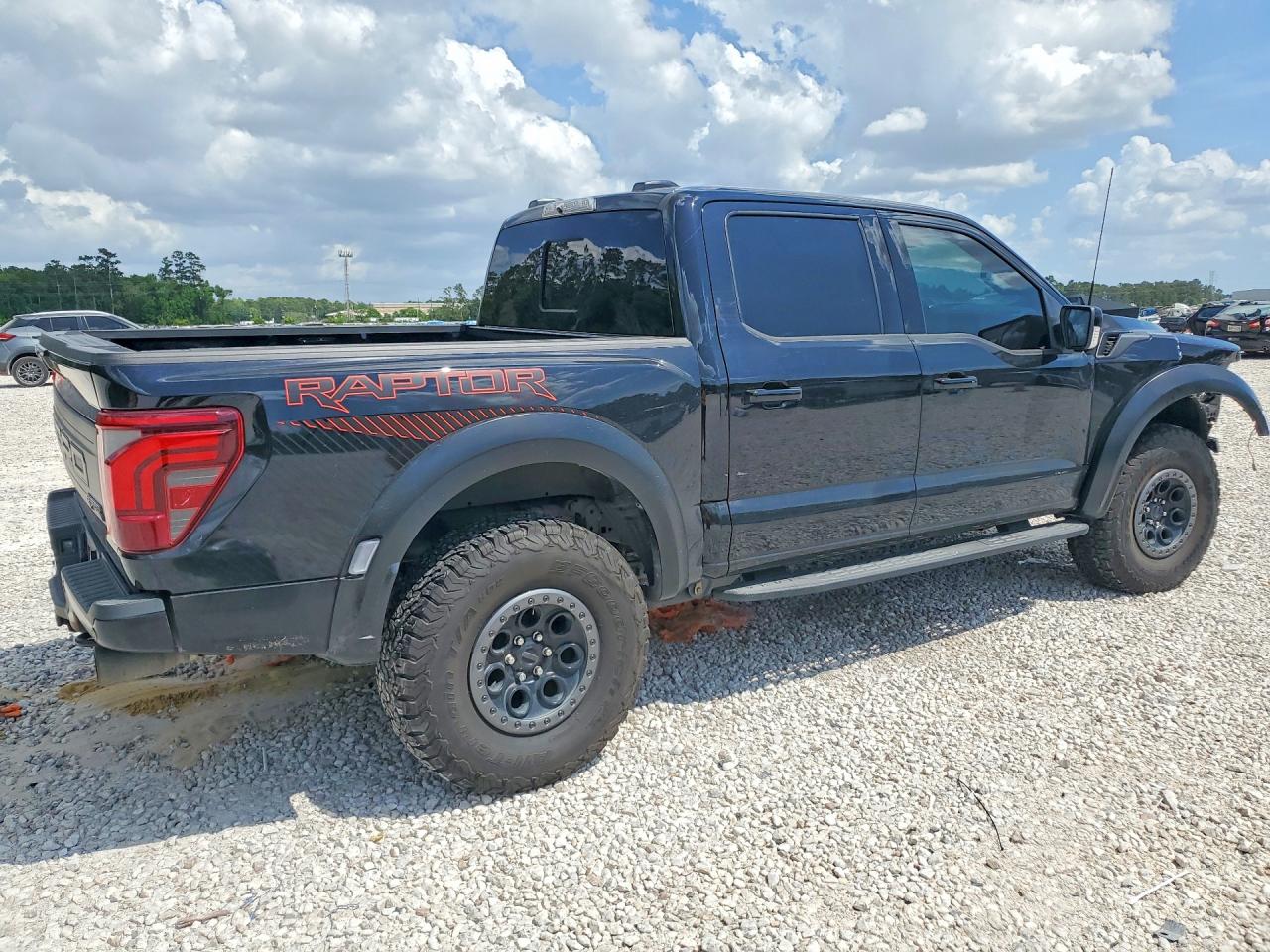 2025 Ford F150 VIN 1FTFW1RG9SFA23940 photo 3