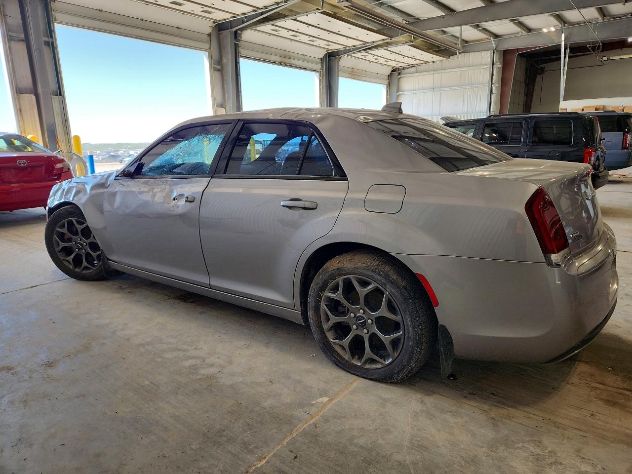 2016 Chrysler 300 VIN 2C3CCAGG6GH183007 photo 2