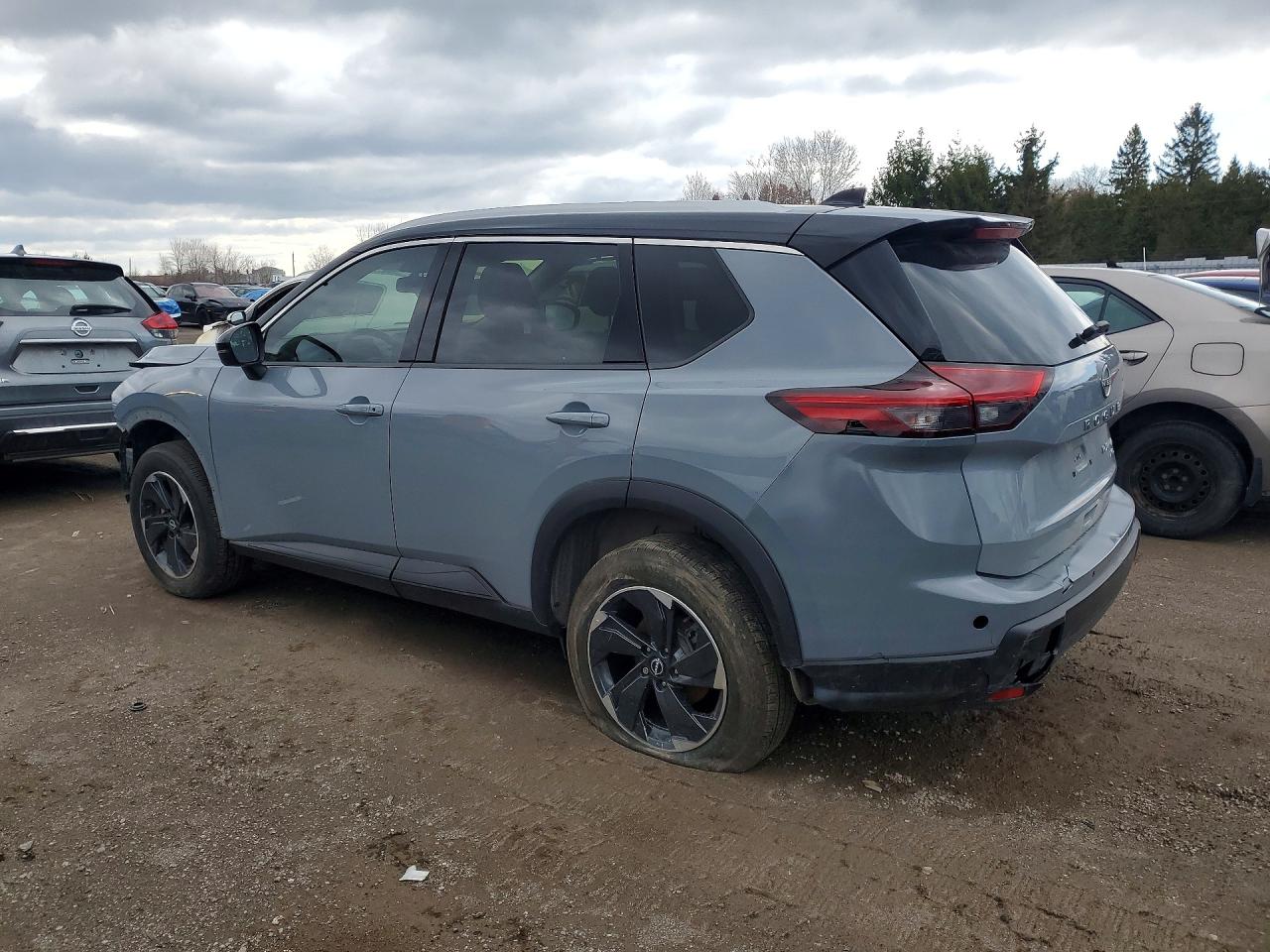 2023 Rogue VIN JN8BT3DD9PW315812 photo 2