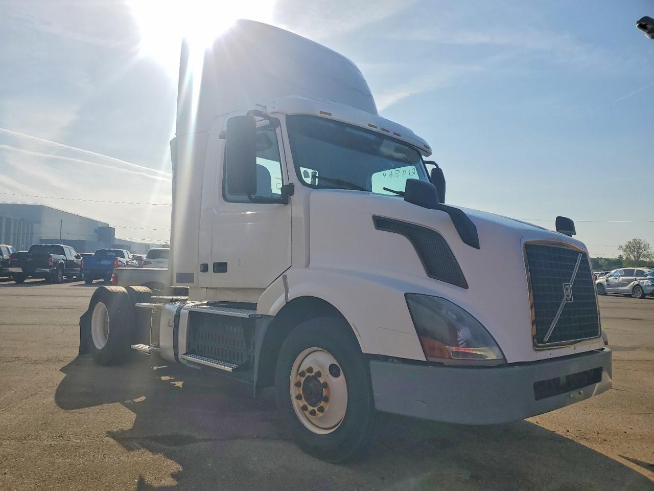 2017 Volvo Vn VIN 4V4N39TGXHN988210 photo 1