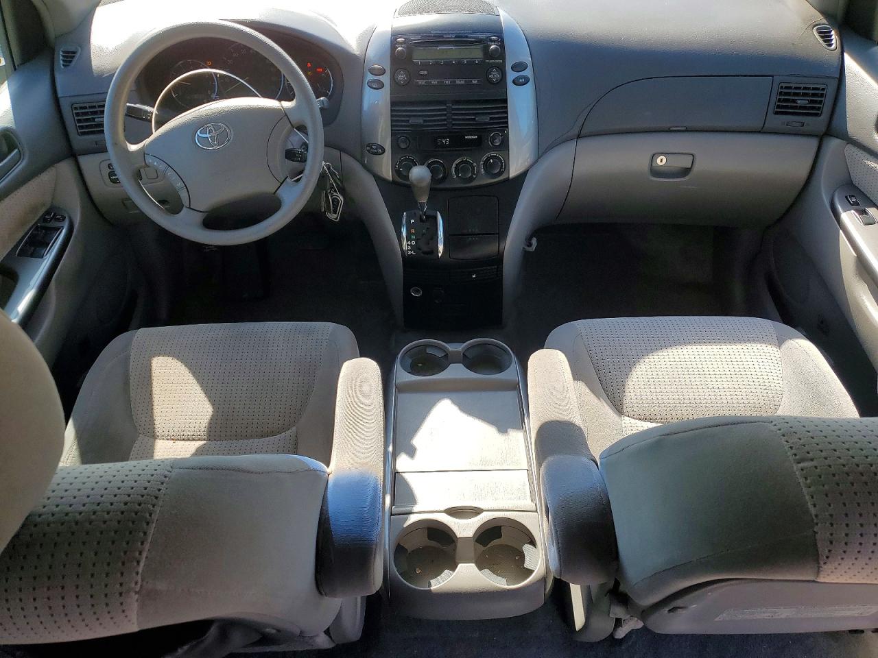 2007 TOYT Sienna VIN 5TDBK23C87S008410 photo 8
