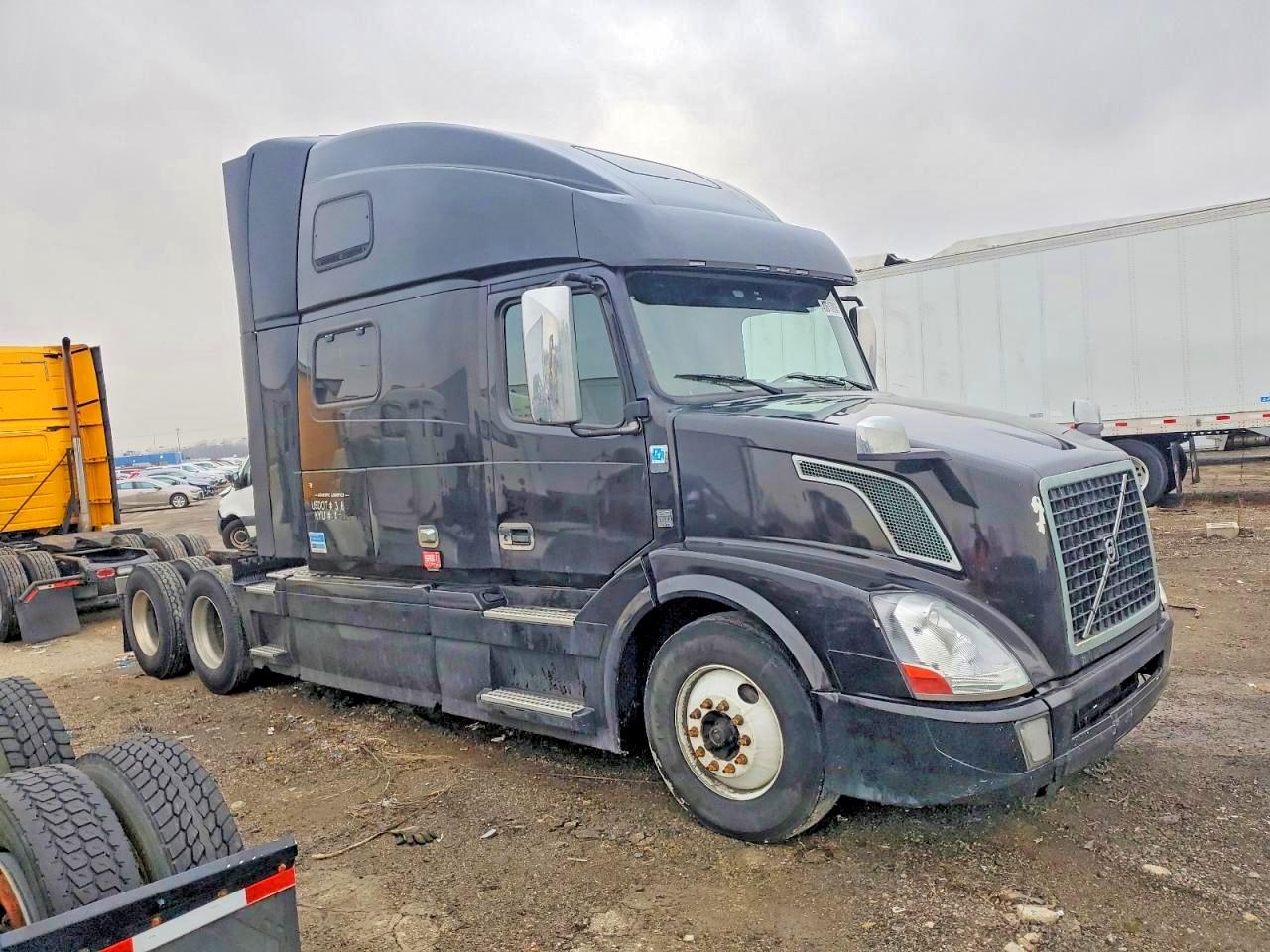 2016 Volvo Vn VIN 4V4NC9EH8GN932447 photo 1