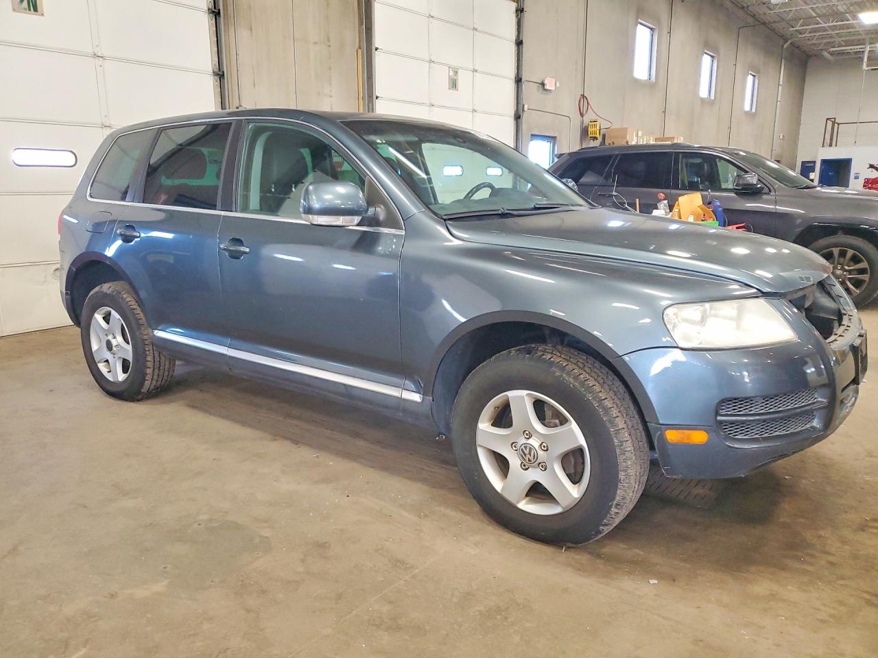 2006 Volkswagen Touareg VIN WVGZG77L96D038433 photo 4