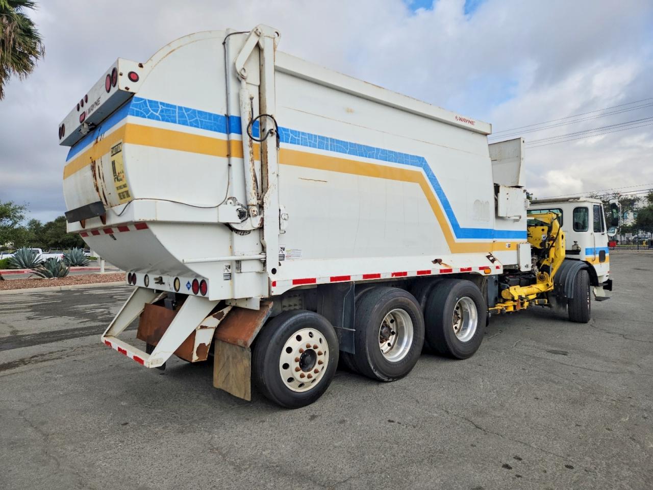 2013 AUTOCAR All models VIN 5VCACRLE2DH215025 photo 4