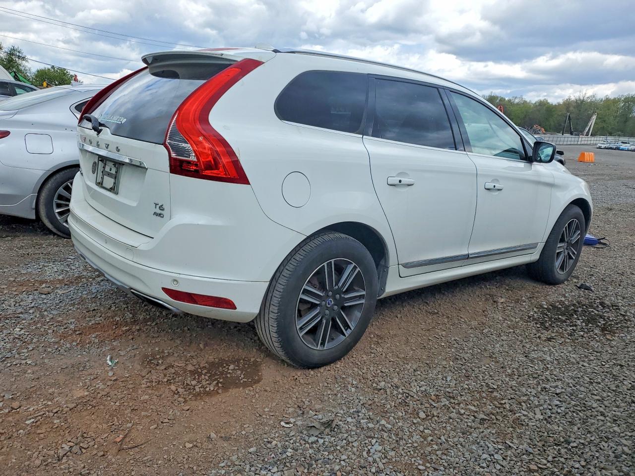 2016 Volvo Xc60 VIN YV449MRK6G2871502 photo 3