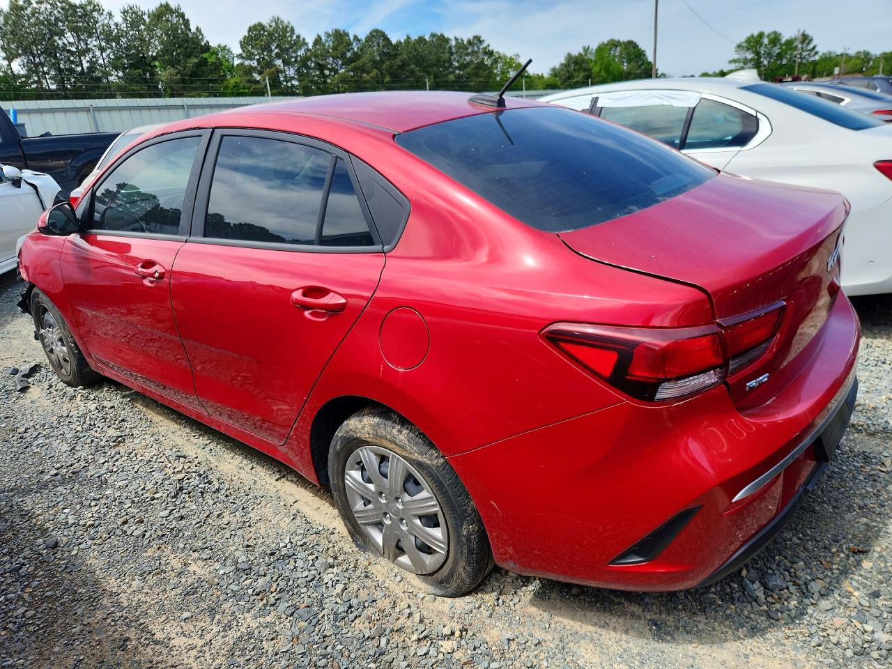 2022 Kia Rio VIN 3KPA24AD9NE490864 photo 2
