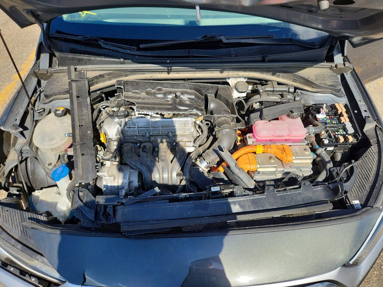 2020 Hyundai Ioniq VIN KMHC65LC3LU242675 photo 11