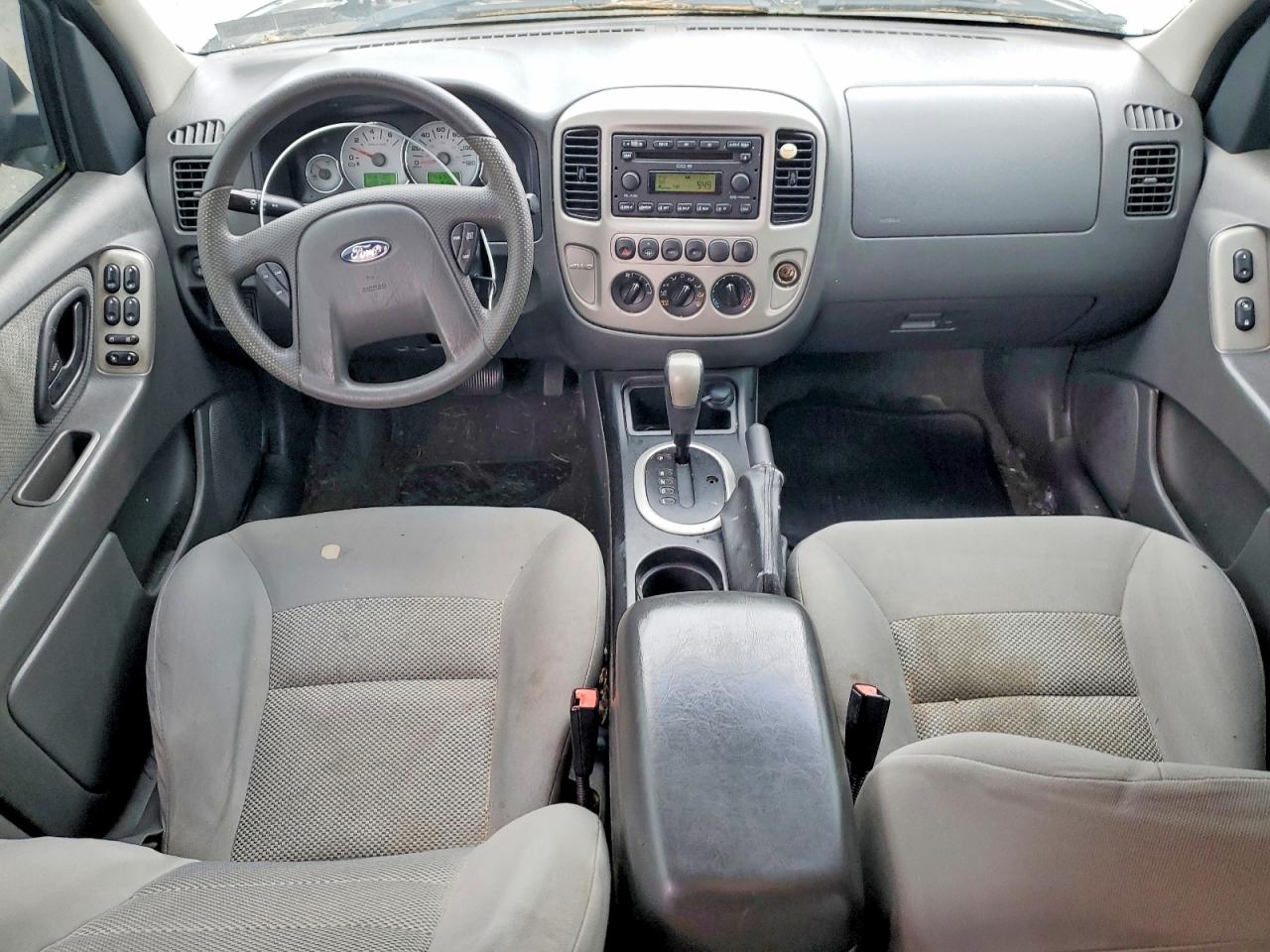 2005 Ford Escape VIN 1FMCU96H55KE18144 photo 8