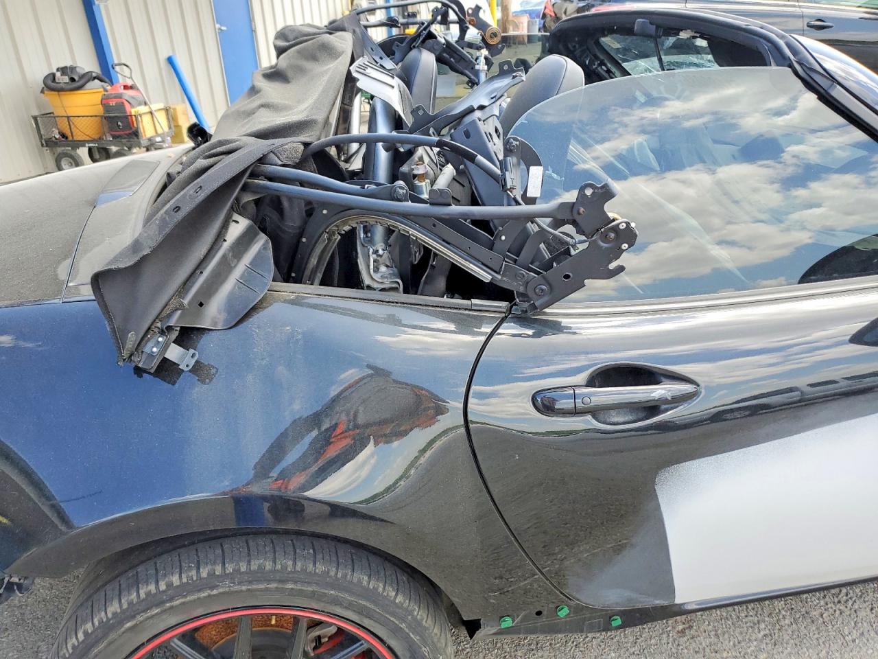 2023 Mazda Mx5 VIN JM1NDAC76P0550631 photo 10