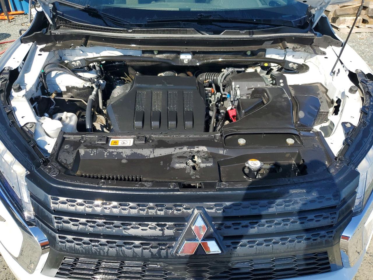 2023 Mitsubishi ECLIPSE VIN JA4ATVAA7PZ618125 photo 12
