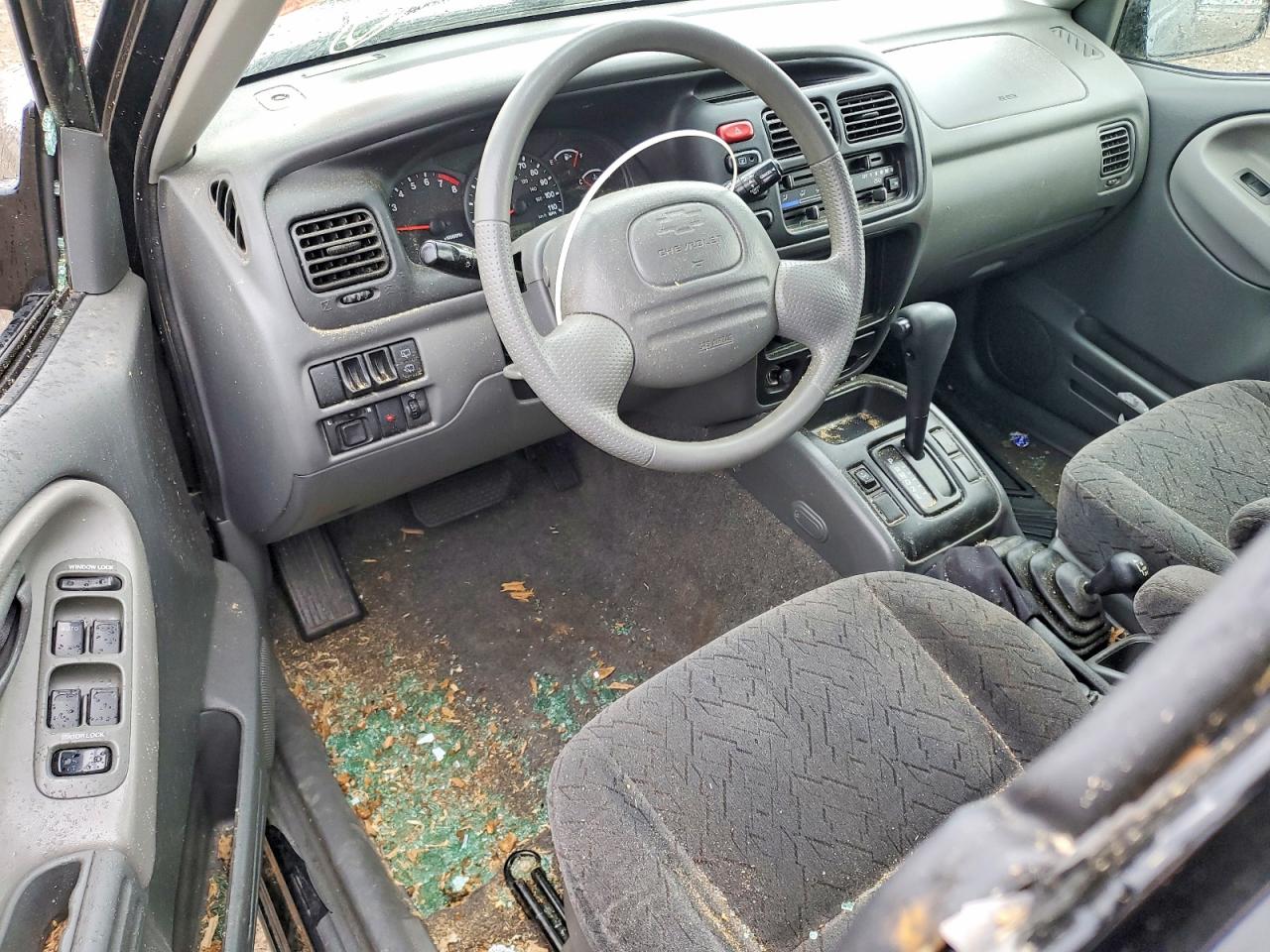 2004 CHEV Tracker VIN 2CNBJ634346907874 photo 8
