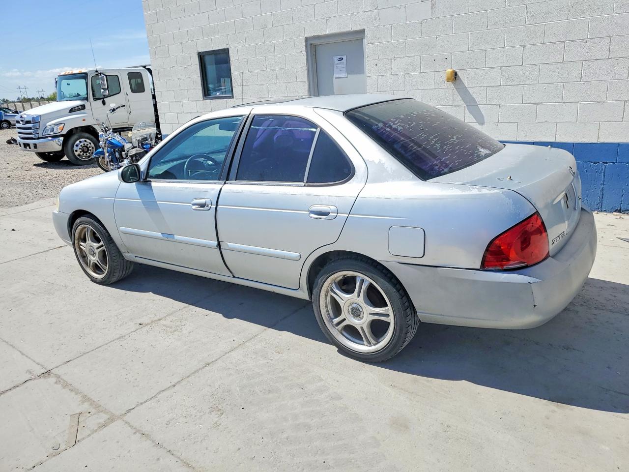 2004 Nissan Sentra VIN 3N1CB51D74L902713 photo 2