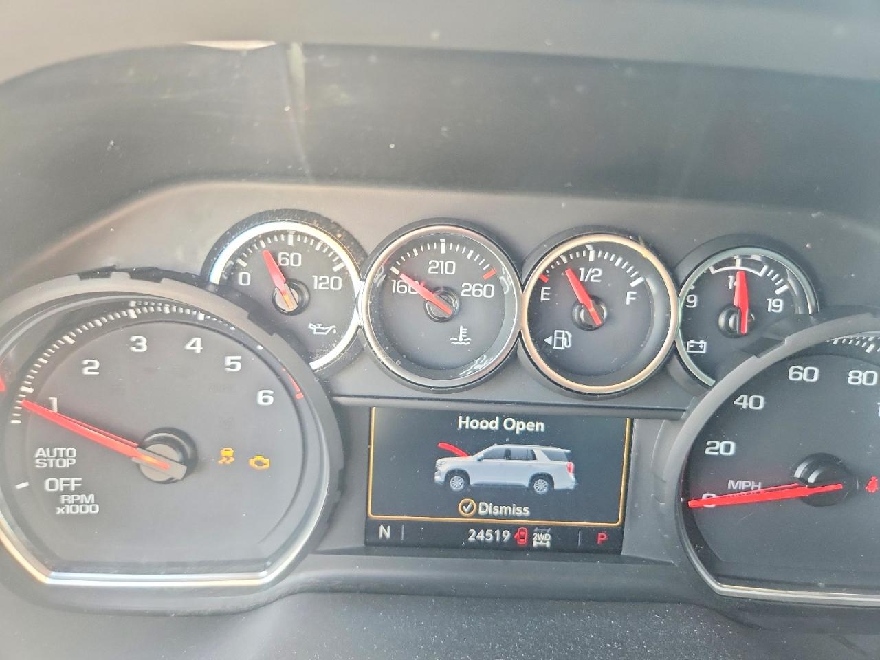 2024 Chevrolet Suburban VIN 1GNSKBKT2RR358707 photo 9