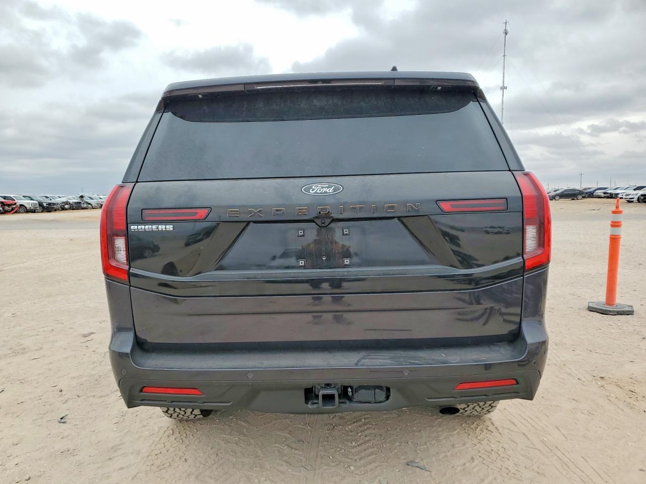 2026 Ford Expedition VIN 1FMJU1RG4TEA03145 photo 6