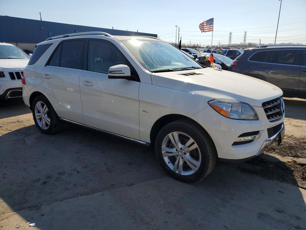 2012 Mercedes-Benz M-class VIN 4JGDA5HB7CA031595 photo 4