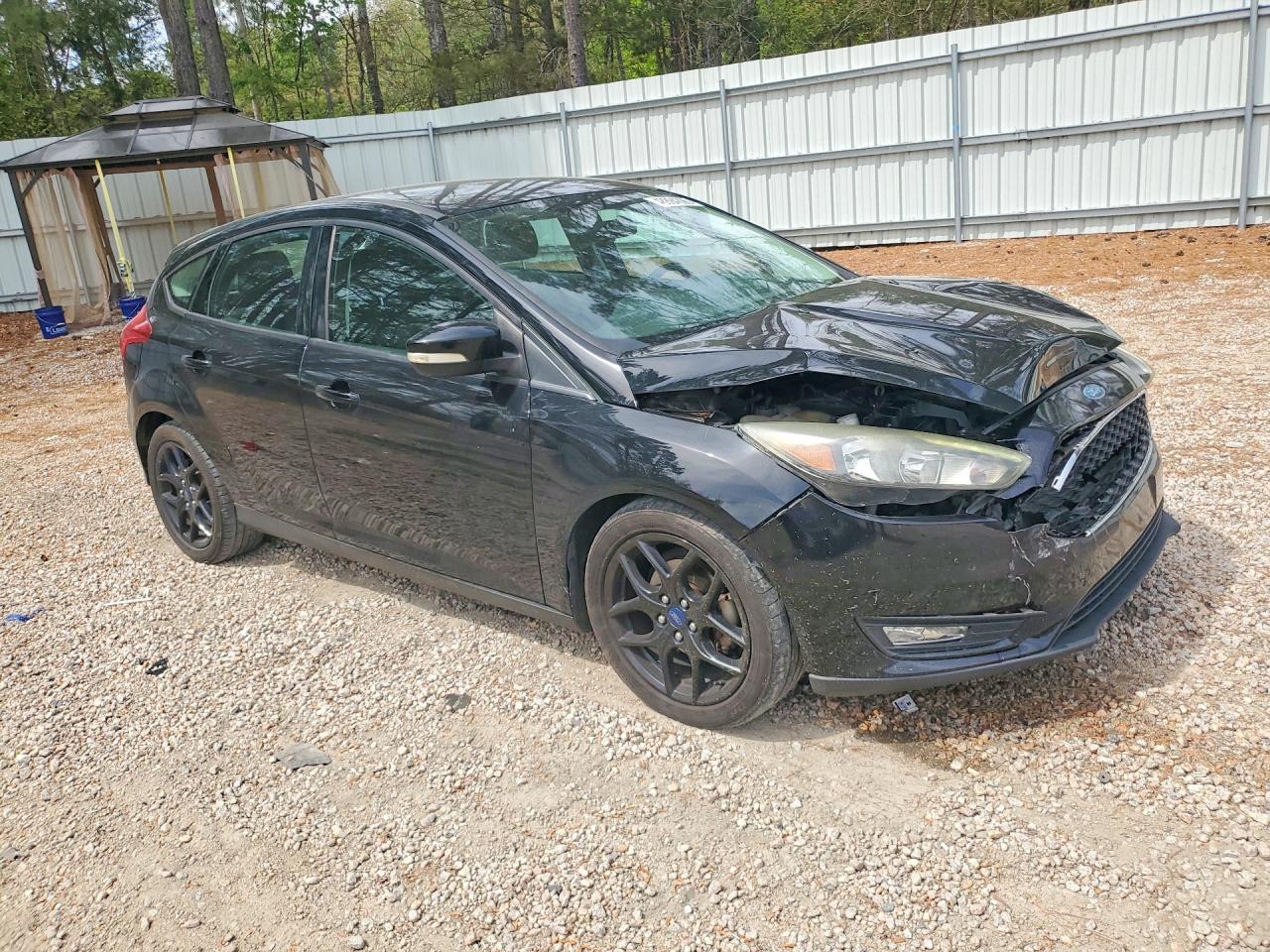 2016 Ford Focus VIN 1FADP3K25GL318210 photo 4
