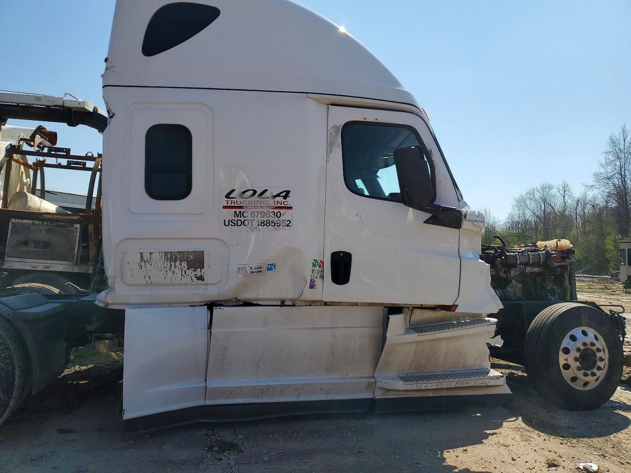 2019 FREIGHTLINER All other VIN 3AKJHHDR9KSKN0646 photo 9