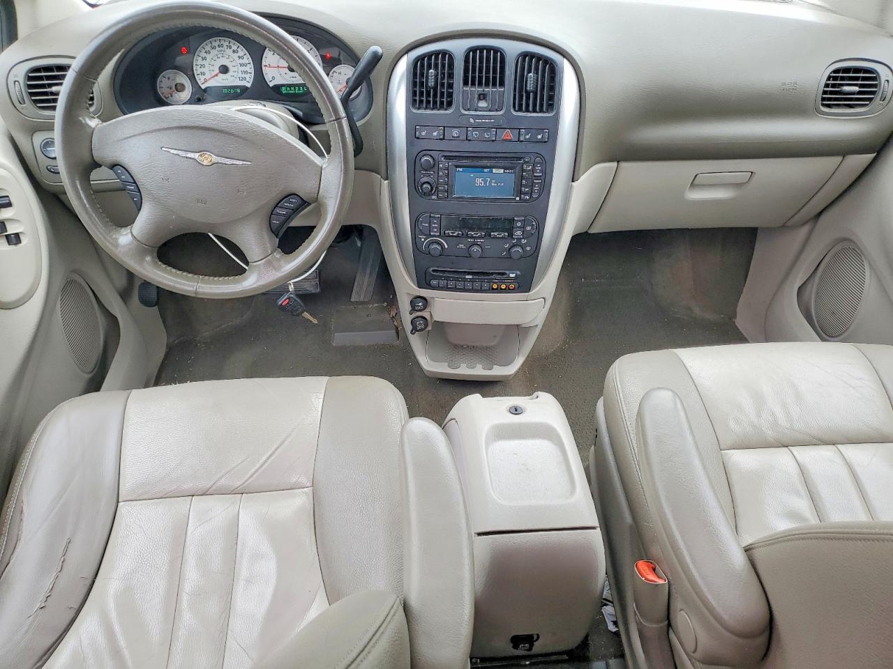 2005 Chrysler Minivan VIN 2C4GP54L45R292406 photo 8