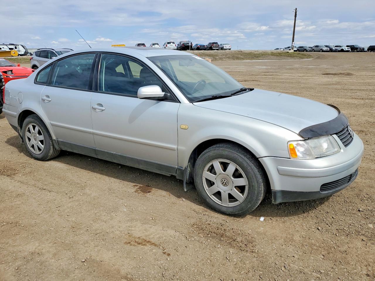 1999 Volkswagen Passat VIN WVWAD63B5XE321862 photo 4
