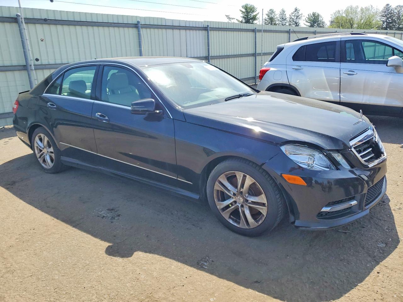 2013 Mercedes-Benz E-class VIN WDDHF8JB8DA733354 photo 4